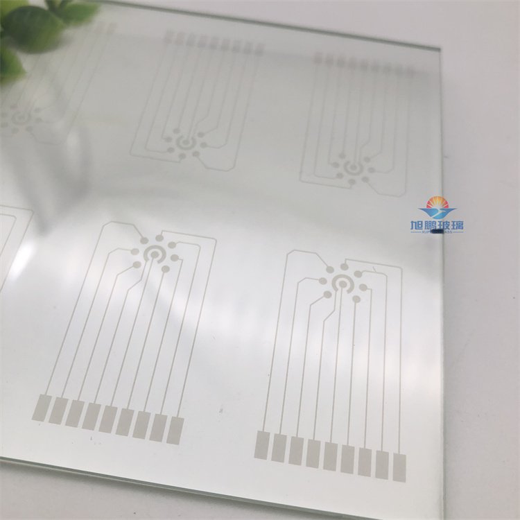 ITO导电玻璃 钢化、通电加热与除霜防雾电镀技术的革新应用